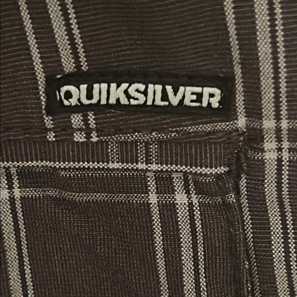 NWOT Quiksilver Grey Plaid Boys Shorts, size 10 - Picture 6 of 6